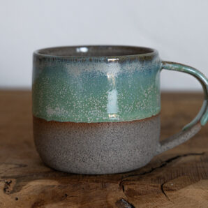 Tasse mit Henkel - green shimmer